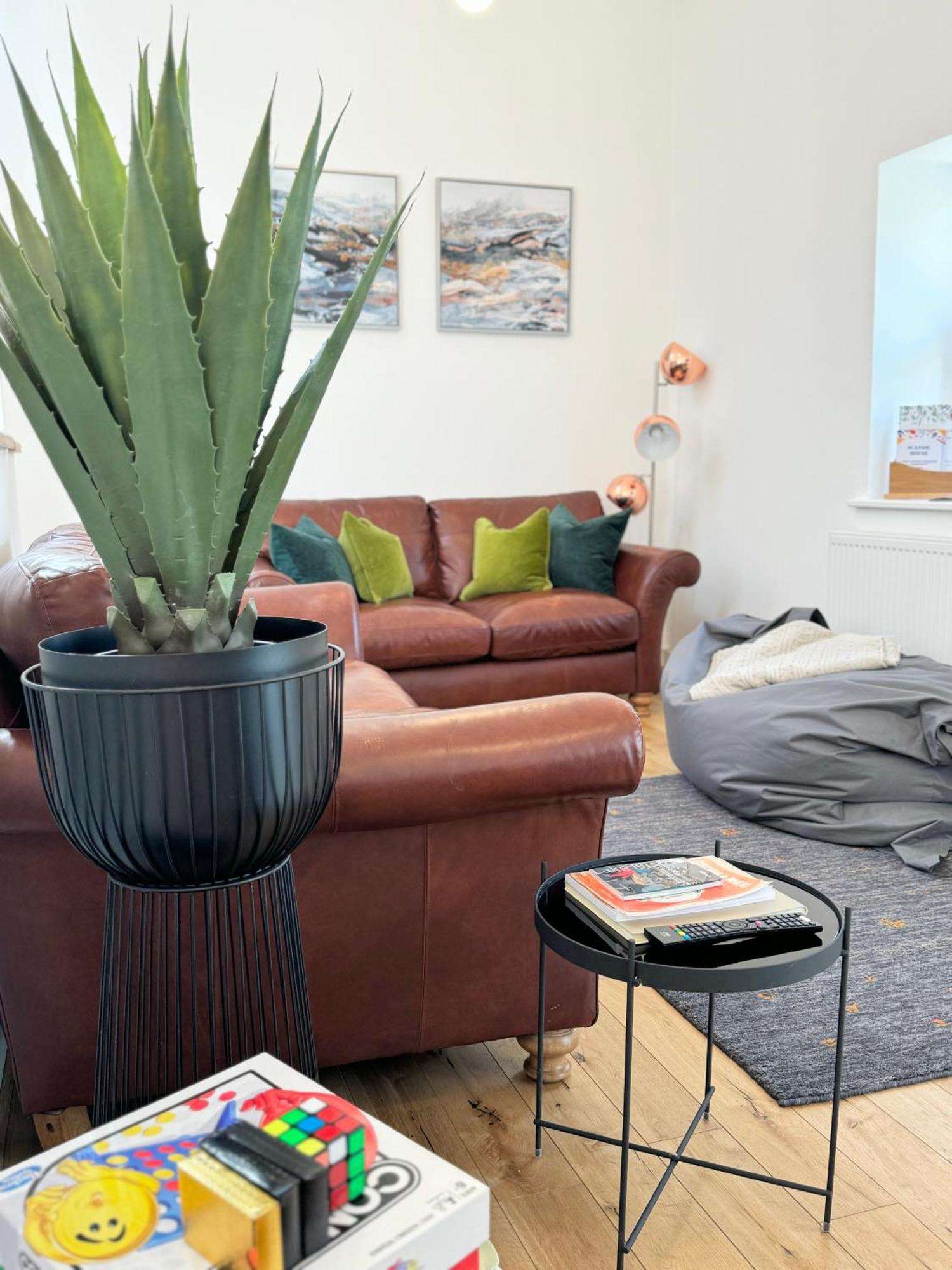 The Barn In The Courtyard, 3 - Bed, Sleeps 5, Pets Welcome Ulverston Exteriör bild