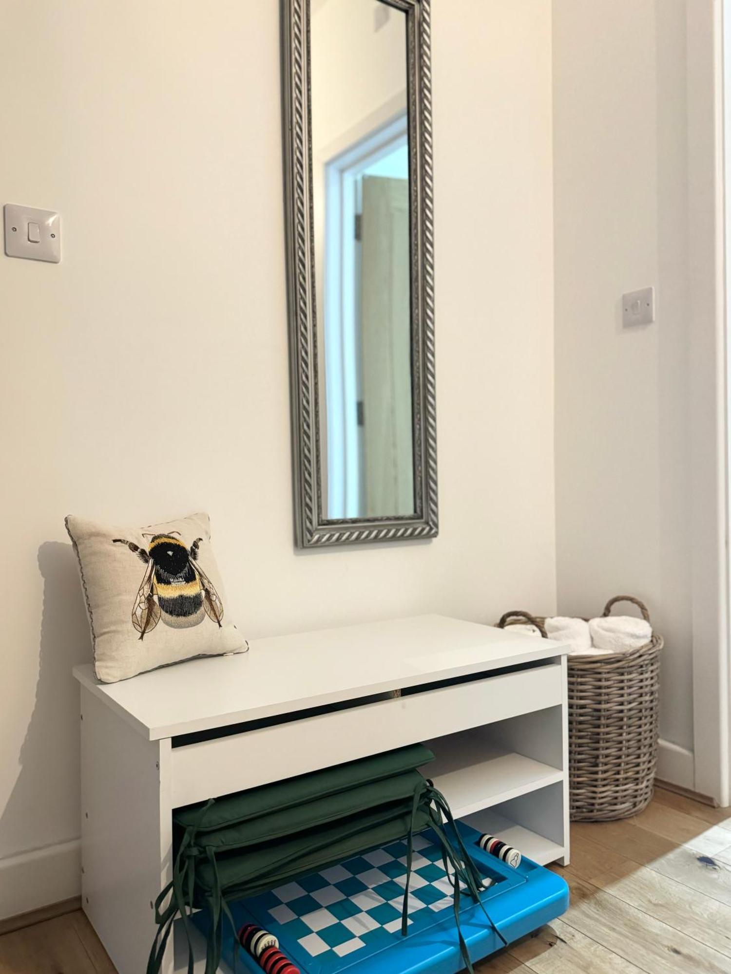 The Barn In The Courtyard, 3 - Bed, Sleeps 5, Pets Welcome Ulverston Exteriör bild