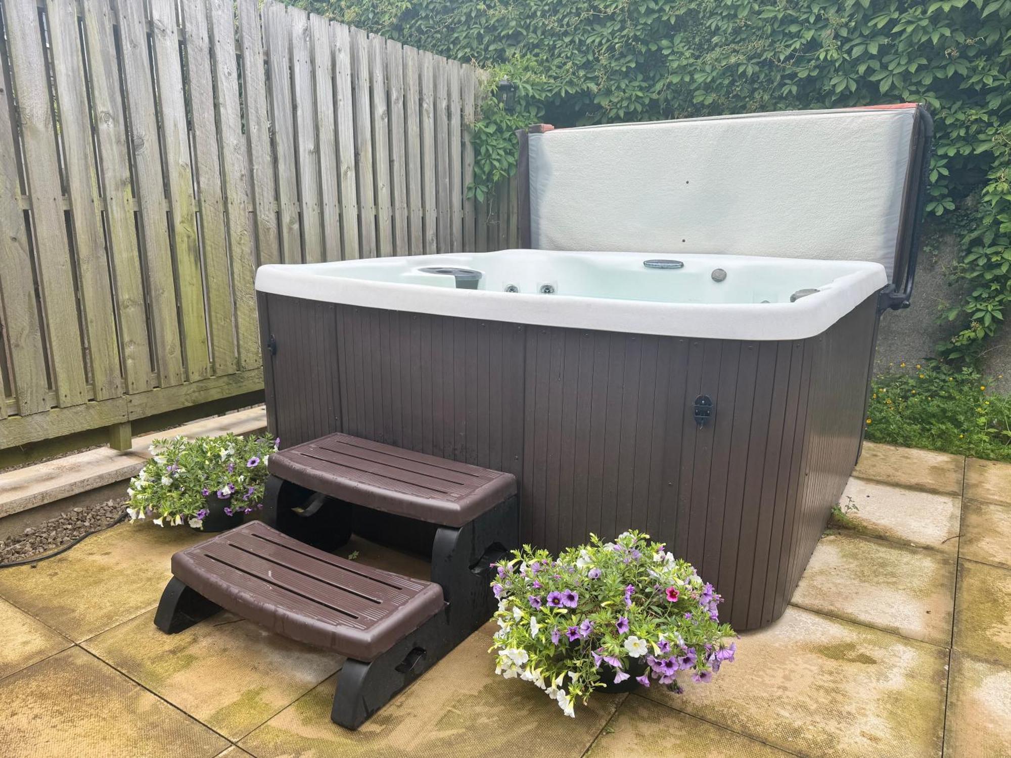 The Barn In The Courtyard, 3 - Bed, Sleeps 5, Pets Welcome Ulverston Exteriör bild